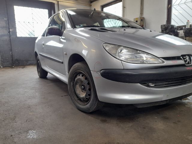 bontott PEUGEOT 206 Első Szélvédő