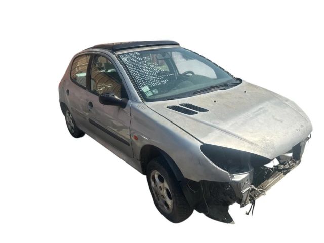 bontott PEUGEOT 206 Első Szélvédő