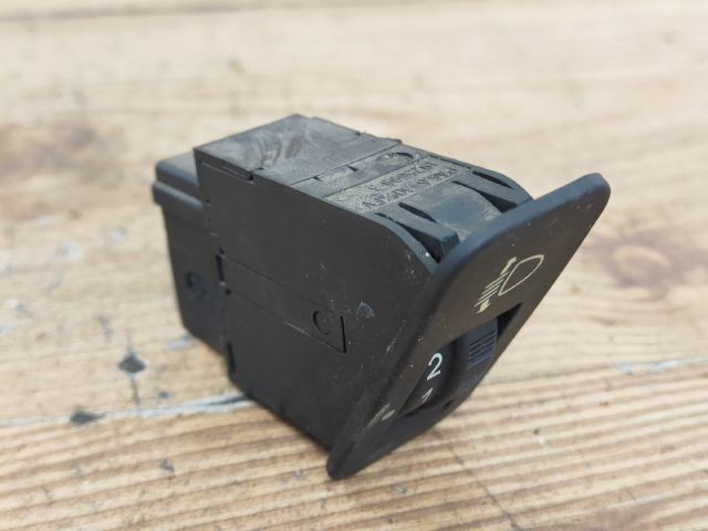 bontott PEUGEOT 206 Fényszórómagasság Állító Kapcsoló