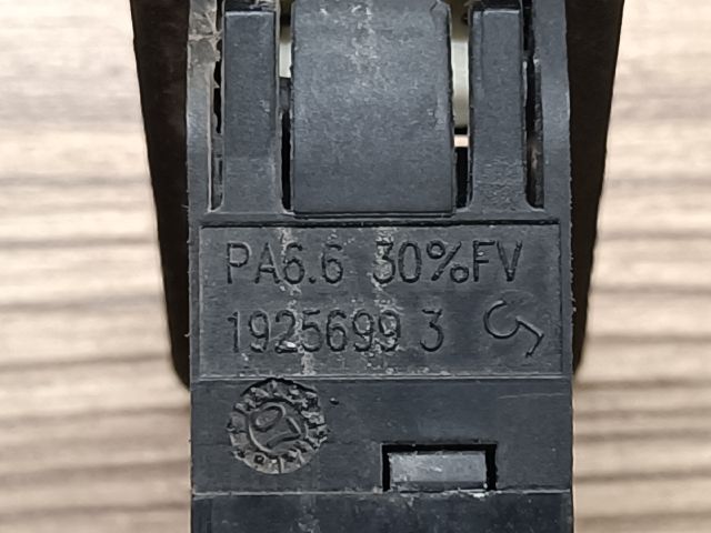 bontott PEUGEOT 206 Fényszórómagasság Állító Kapcsoló