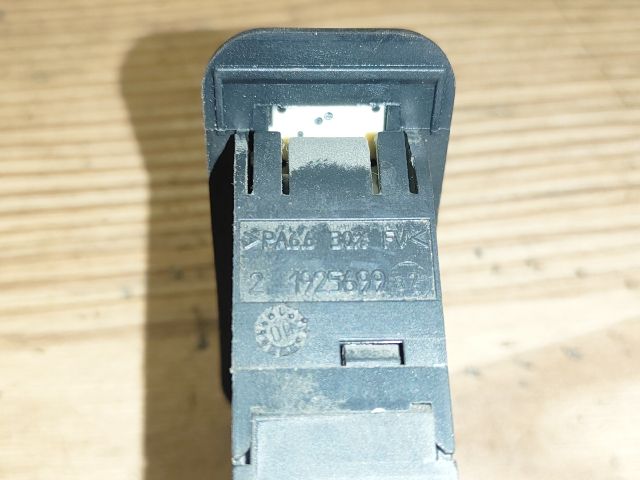 bontott PEUGEOT 206 Fényszórómagasság Állító Kapcsoló