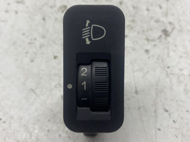 bontott PEUGEOT 206 Fényszórómagasság Állító Kapcsoló