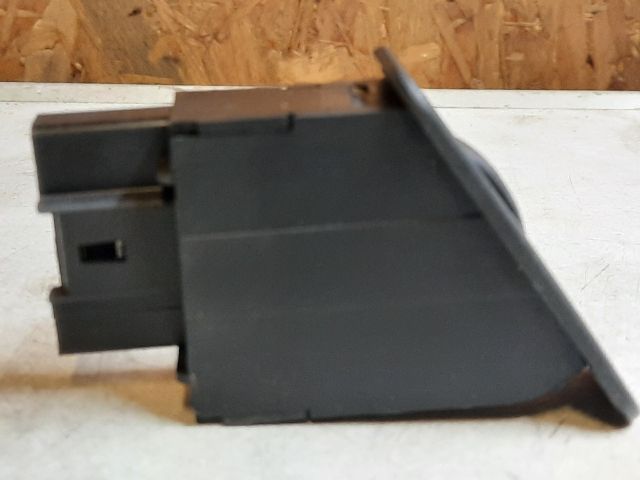 bontott PEUGEOT 206 Fényszórómagasság Állító Kapcsoló