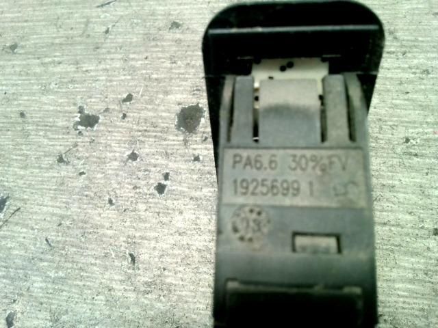 bontott PEUGEOT 206 Fényszórómagasság Állító Kapcsoló