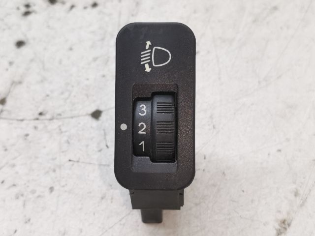 bontott PEUGEOT 206 Fényszórómagasság Állító Kapcsoló