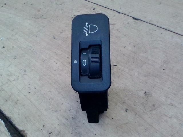 bontott PEUGEOT 206 Fényszórómagasság Állító Kapcsoló