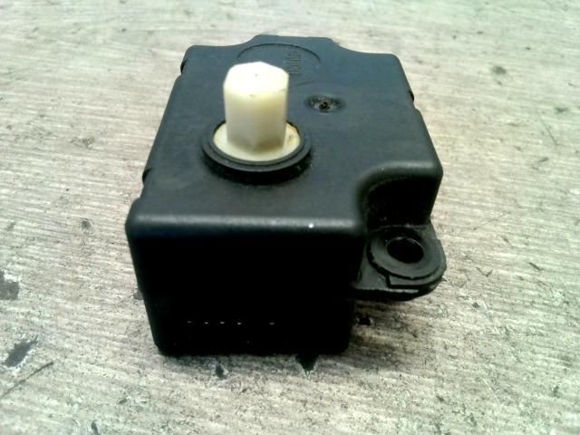 bontott PEUGEOT 206 Fűtés Állító Motor