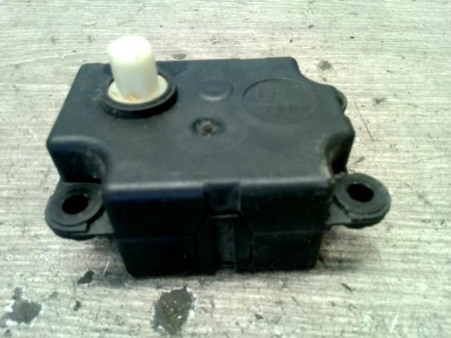 bontott PEUGEOT 206 Fűtés Állító Motor