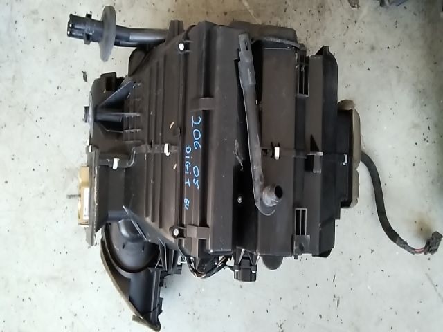 bontott PEUGEOT 206 Fűtés Box