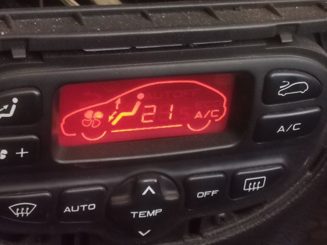 bontott PEUGEOT 206 Fűtéskapcsoló (digit klímás)
