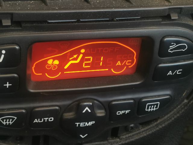 bontott PEUGEOT 206 Fűtéskapcsoló (digit klímás)