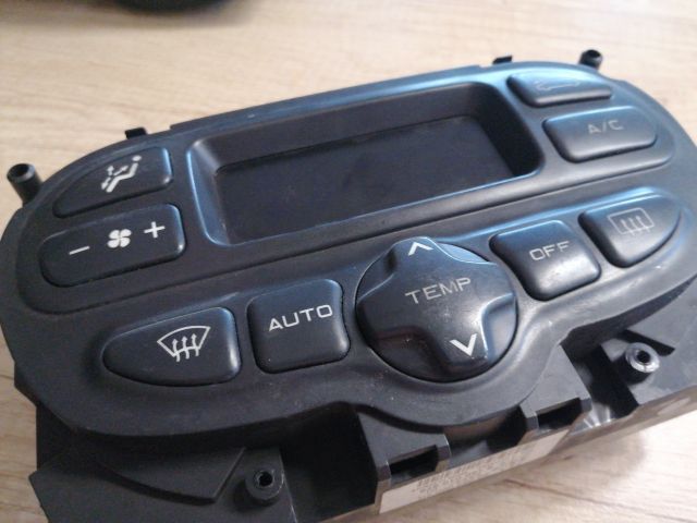 bontott PEUGEOT 206 Fűtéskapcsoló (digit klímás)