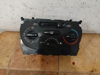 bontott PEUGEOT 206 Fűtéskapcsoló (Nem klímás)