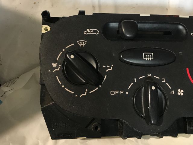 bontott PEUGEOT 206 Fűtéskapcsoló (Nem klímás)