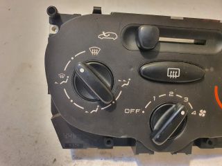 bontott PEUGEOT 206 Fűtéskapcsoló (Nem klímás)