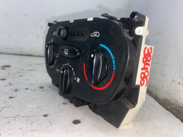 bontott PEUGEOT 206 Fűtéskapcsoló (Nem klímás)