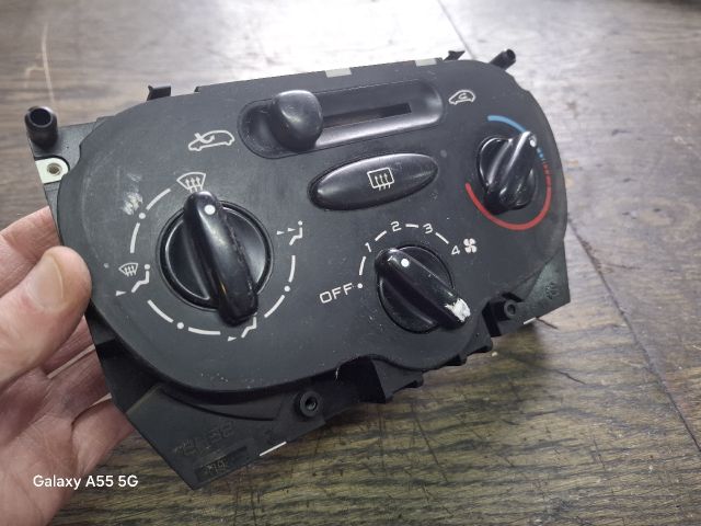 bontott PEUGEOT 206 Fűtéskapcsoló (Nem klímás)