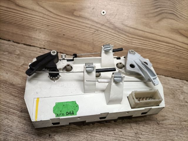 bontott PEUGEOT 206 Fűtéskapcsoló (Nem klímás)