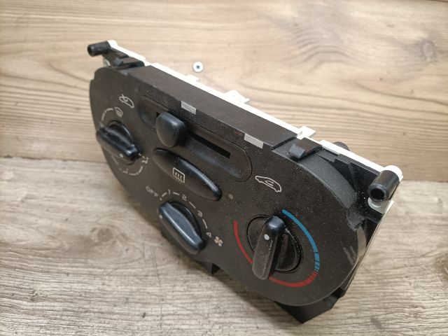 bontott PEUGEOT 206 Fűtéskapcsoló (Nem klímás)