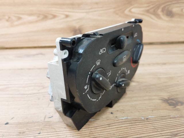 bontott PEUGEOT 206 Fűtéskapcsoló (Nem klímás)