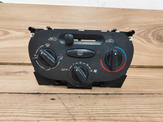 bontott PEUGEOT 206 Fűtéskapcsoló (Nem klímás)