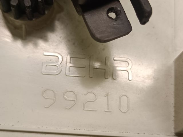 bontott PEUGEOT 206 Fűtéskapcsoló (Nem klímás)