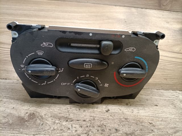 bontott PEUGEOT 206 Fűtéskapcsoló (Nem klímás)