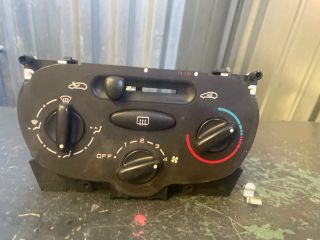 bontott PEUGEOT 206 Fűtéskapcsoló (Nem klímás)