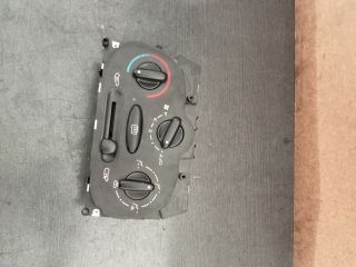 bontott PEUGEOT 206 Fűtéskapcsoló (Nem klímás)