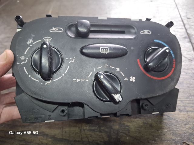 bontott PEUGEOT 206 Fűtéskapcsoló (Nem klímás)