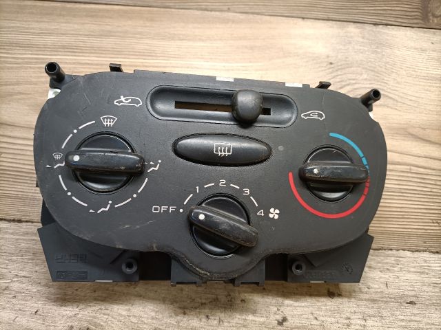 bontott PEUGEOT 206 Fűtéskapcsoló (Nem klímás)