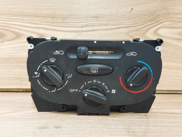 bontott PEUGEOT 206 Fűtéskapcsoló (Nem klímás)