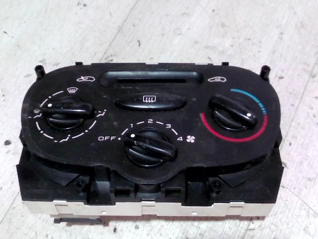 bontott PEUGEOT 206 Fűtéskapcsoló