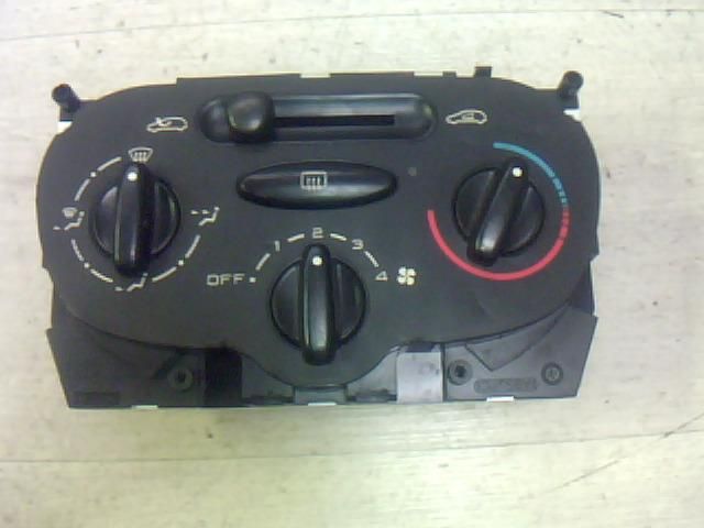 bontott PEUGEOT 206 Fűtéskapcsoló