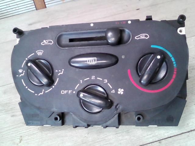 bontott PEUGEOT 206 Fűtéskapcsoló