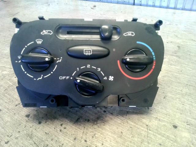 bontott PEUGEOT 206 Fűtéskapcsoló