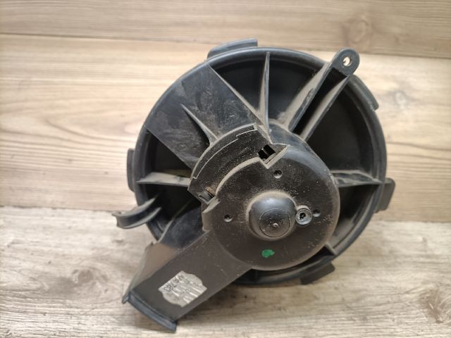 bontott PEUGEOT 206 Fűtőmotor (Nem klímás)