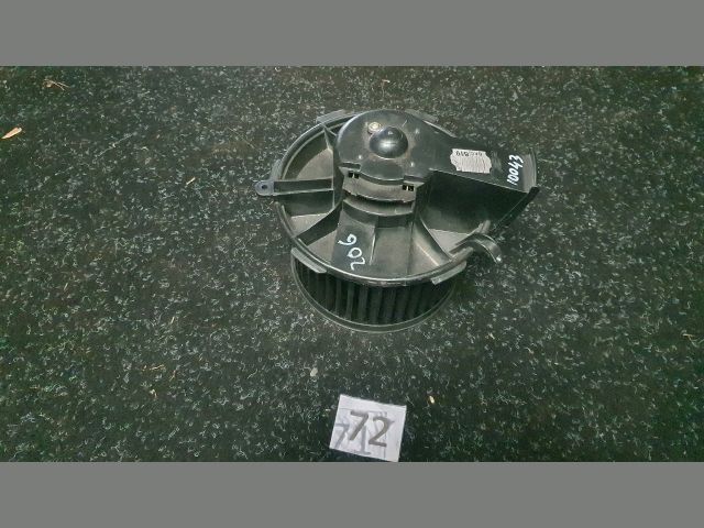 bontott PEUGEOT 206 Fűtőmotor (Nem klímás)