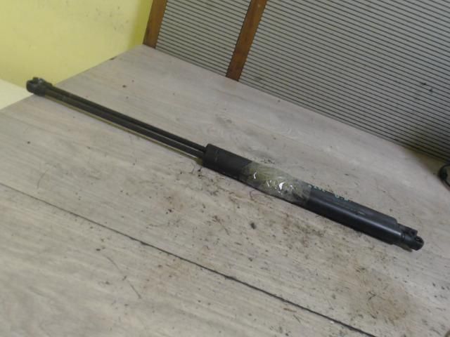 bontott PEUGEOT 206 Gázrugós Kitámasztó Teleszkóp Pár Csomagtérajtó