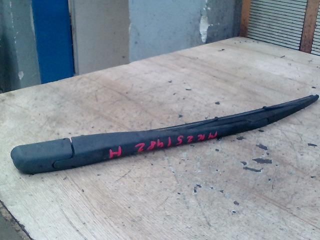 bontott PEUGEOT 206 Hátsó Ablaktörlő Kar