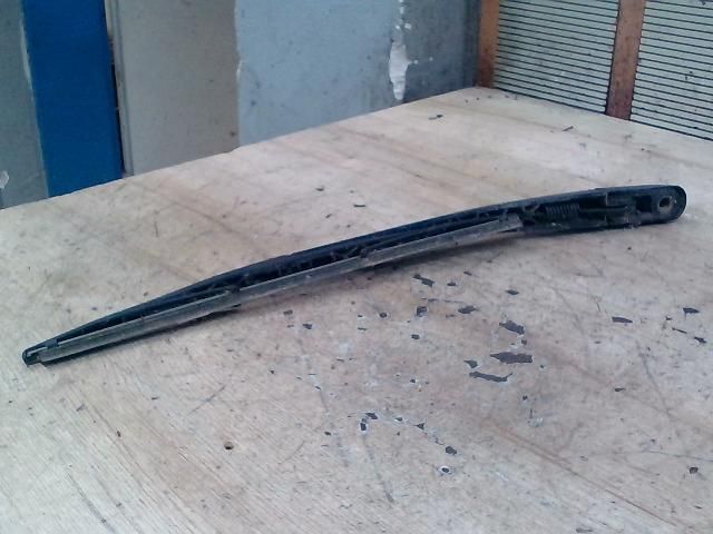 bontott PEUGEOT 206 Hátsó Ablaktörlő Kar