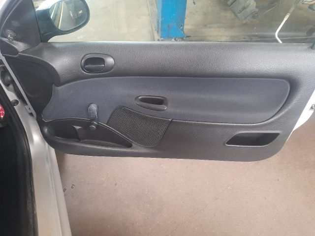 bontott PEUGEOT 206 Hátsó középső Biztonsági Öv Csat