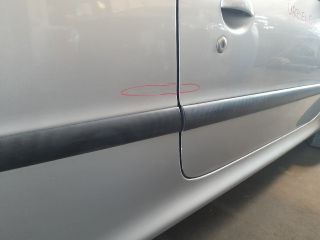 bontott PEUGEOT 206 Hátsó középső Biztonsági Öv