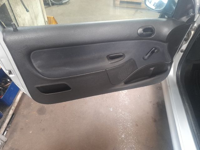 bontott PEUGEOT 206 Hátsó középső Biztonsági Öv