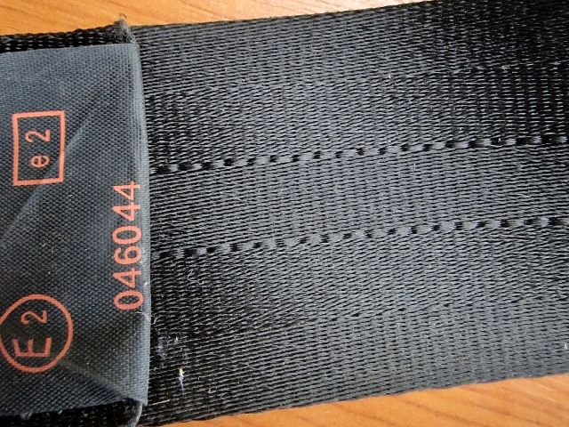 bontott PEUGEOT 206 Hátsó középső Biztonsági Öv