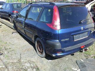 bontott PEUGEOT 206 Hátsó középső Fejtámla