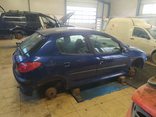 bontott PEUGEOT 206 Hátsó Lökhárító Merevítő (Fém)