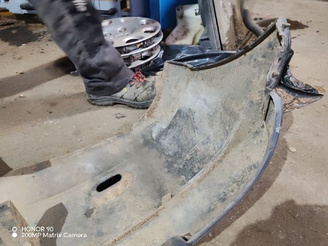 bontott PEUGEOT 206 Hátsó Lökhárító (Részeivel)