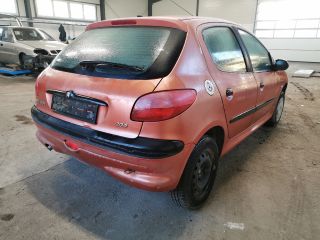 bontott PEUGEOT 206 Hátsó Lökhárító (Üresen)