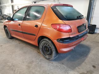 bontott PEUGEOT 206 Hátsó Lökhárító (Üresen)